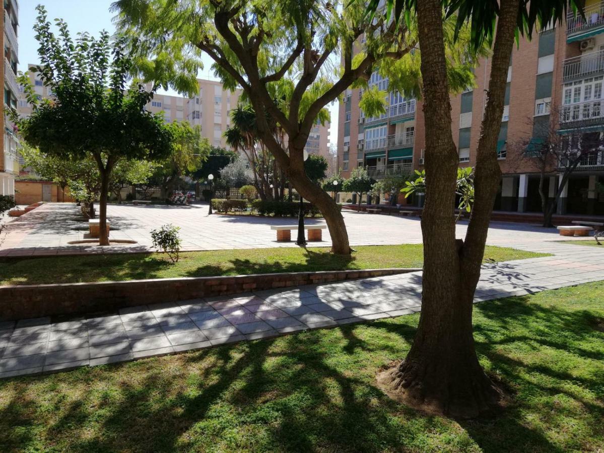 Apartamento Aurora Malaga Exterior photo