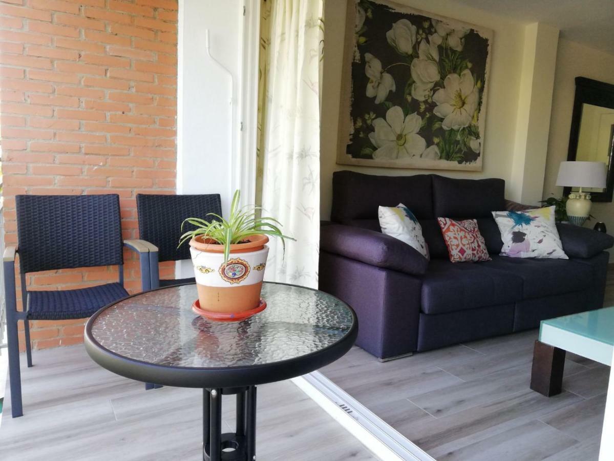 Apartamento Aurora Malaga Exterior photo