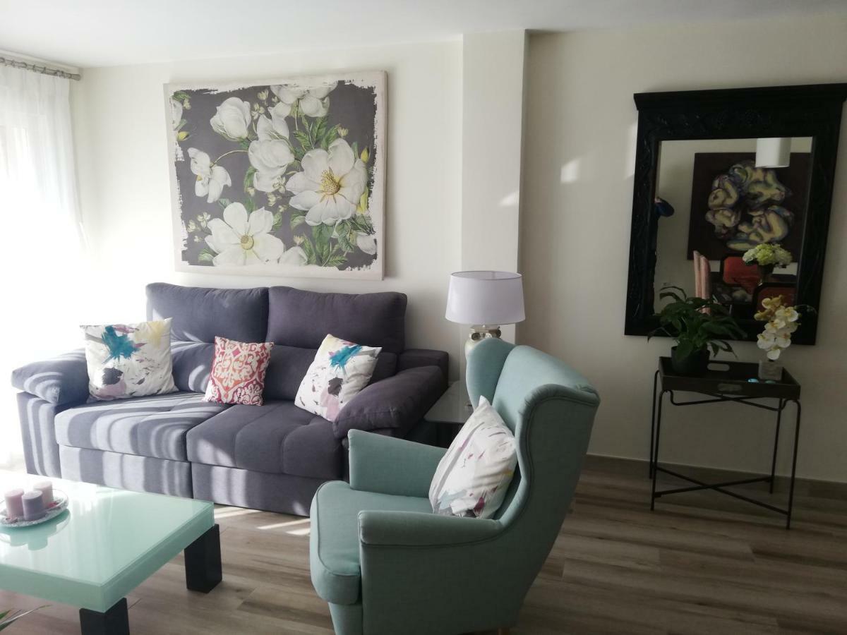 Apartamento Aurora Malaga Exterior photo